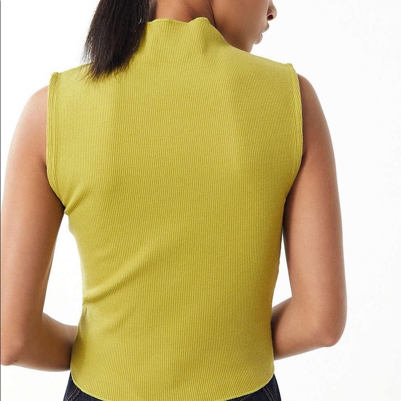 UO Green Ribbed Mock Neck Zip Crop Top - Picture 3 of 4